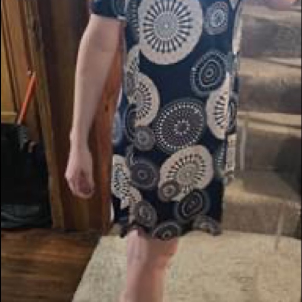 Patterned Dress - Picture 2 of 5